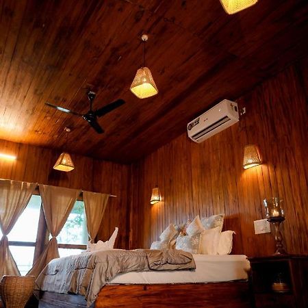Driftwood Beach Resort Варкала Экстерьер фото
