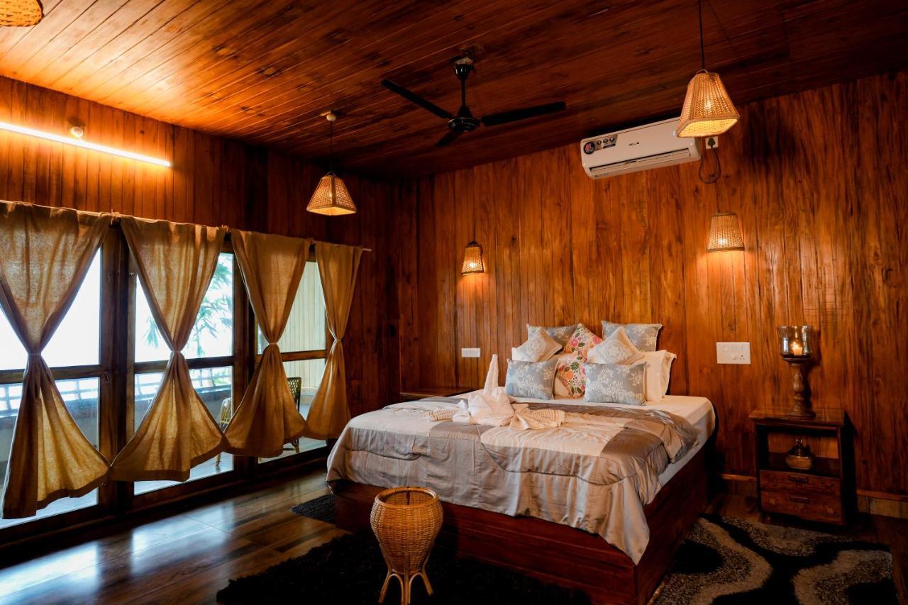 Driftwood Beach Resort Варкала Экстерьер фото
